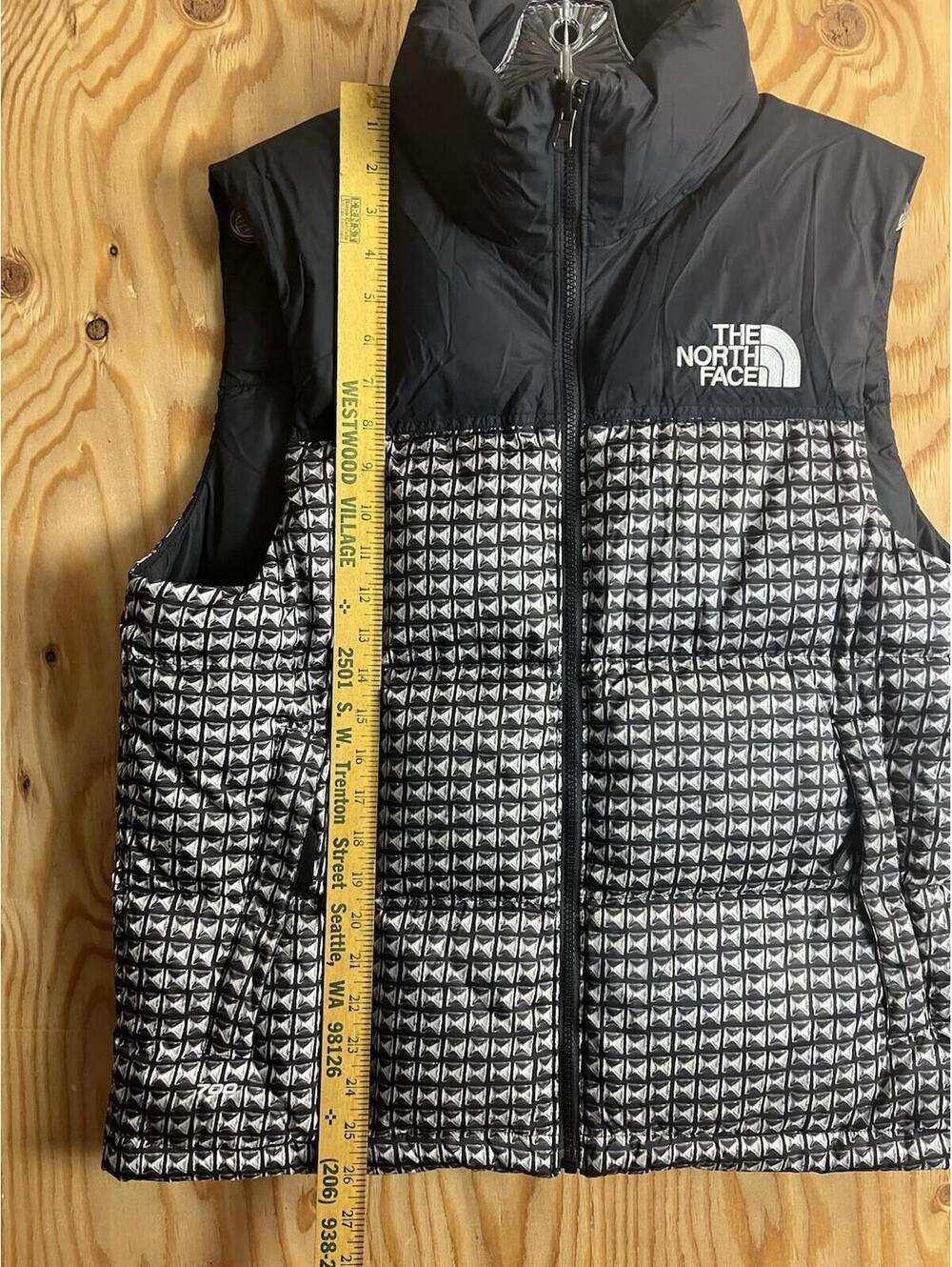 Supreme x The North Face Studded Nuptse Vest Mens M Black Puffer Hoody Jacket - Picture 12 of 15